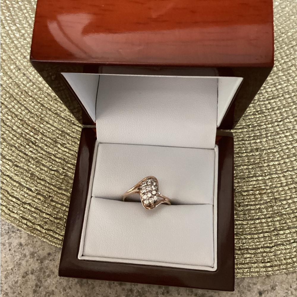 14kt gold free form style ring.